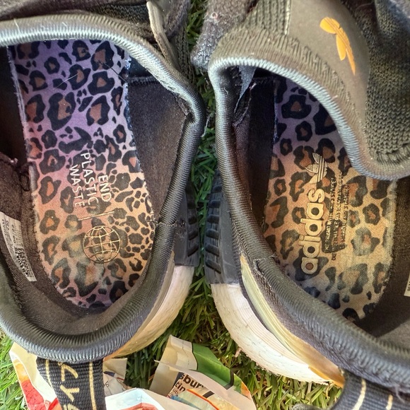 adidas NMD_R1 Black Leopard Sz(6) - Picture 5 of 6